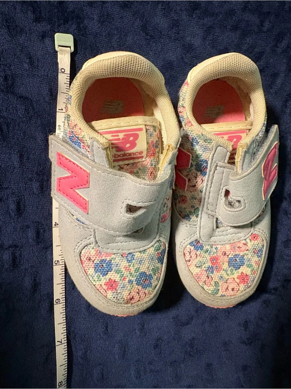New Balance Kids Floral Velcro Sneakers - Light Gray & Pink Accents toddler  7.5